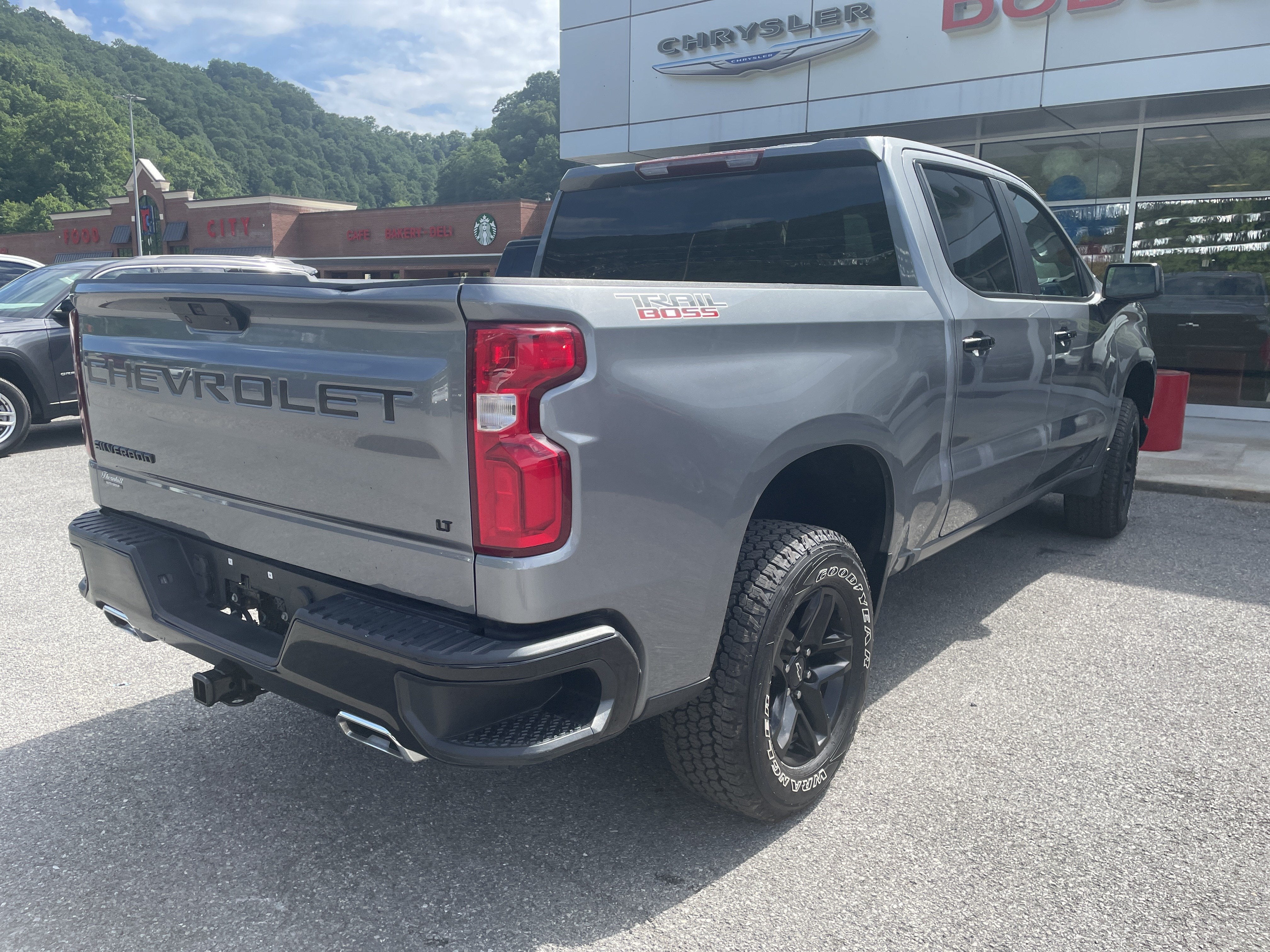 2022 Chevrolet Silverado 1500 LTD 4WD Crew Cab Short Bed LT Trail Boss