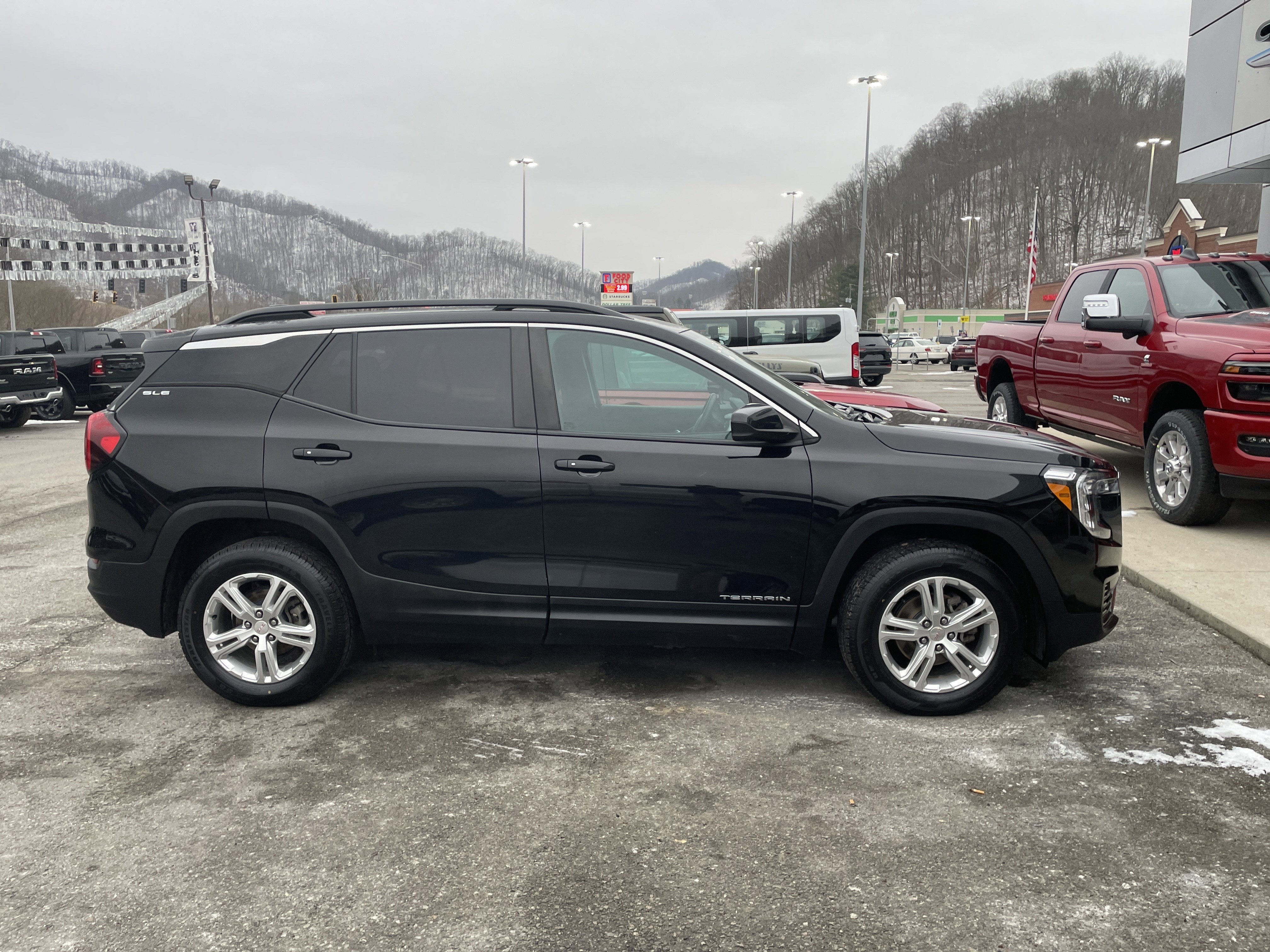 2022 GMC Terrain AWD SLE
