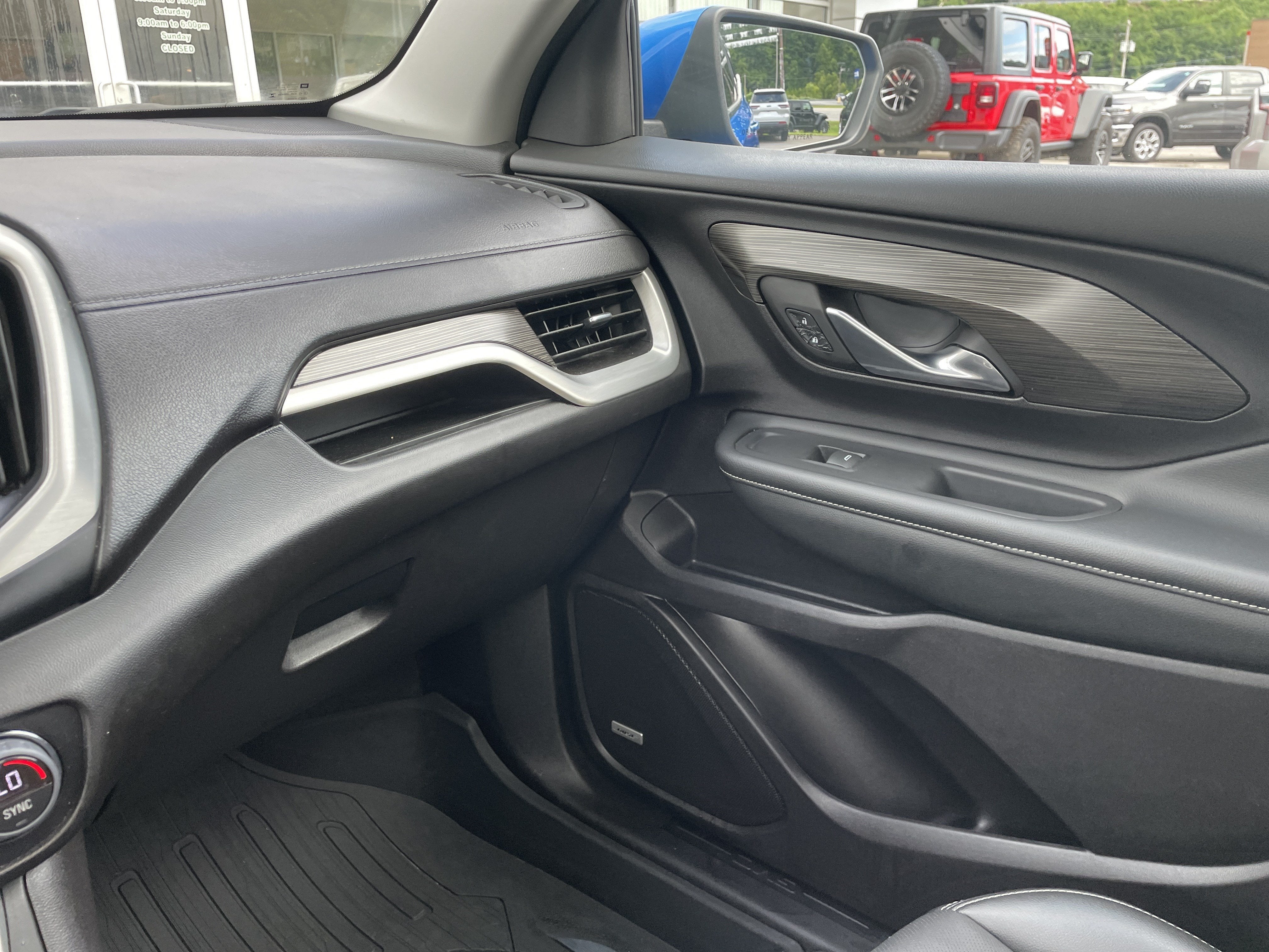 2024 GMC Terrain AWD SLT
