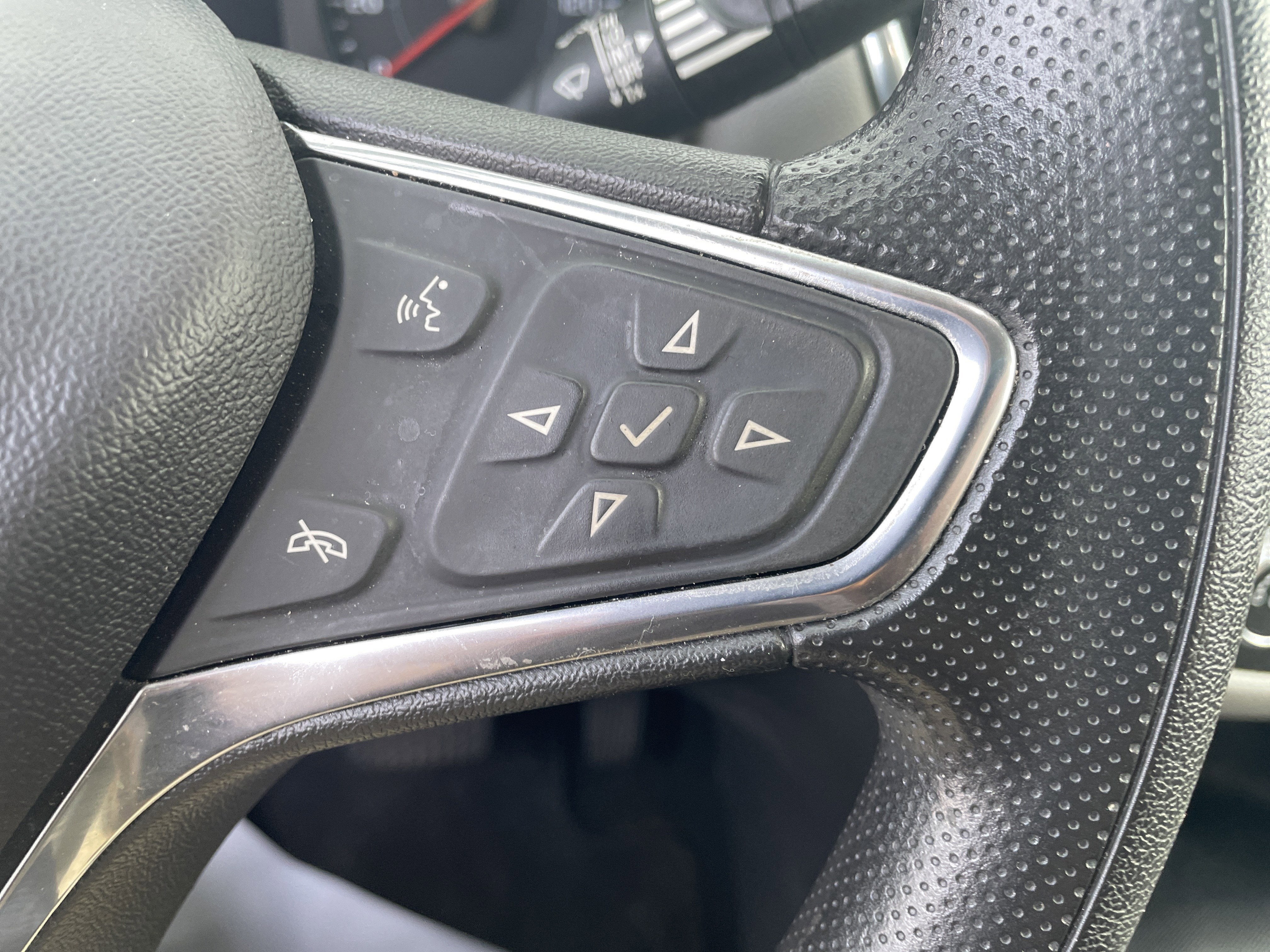 2020 Chevrolet Equinox AWD LS