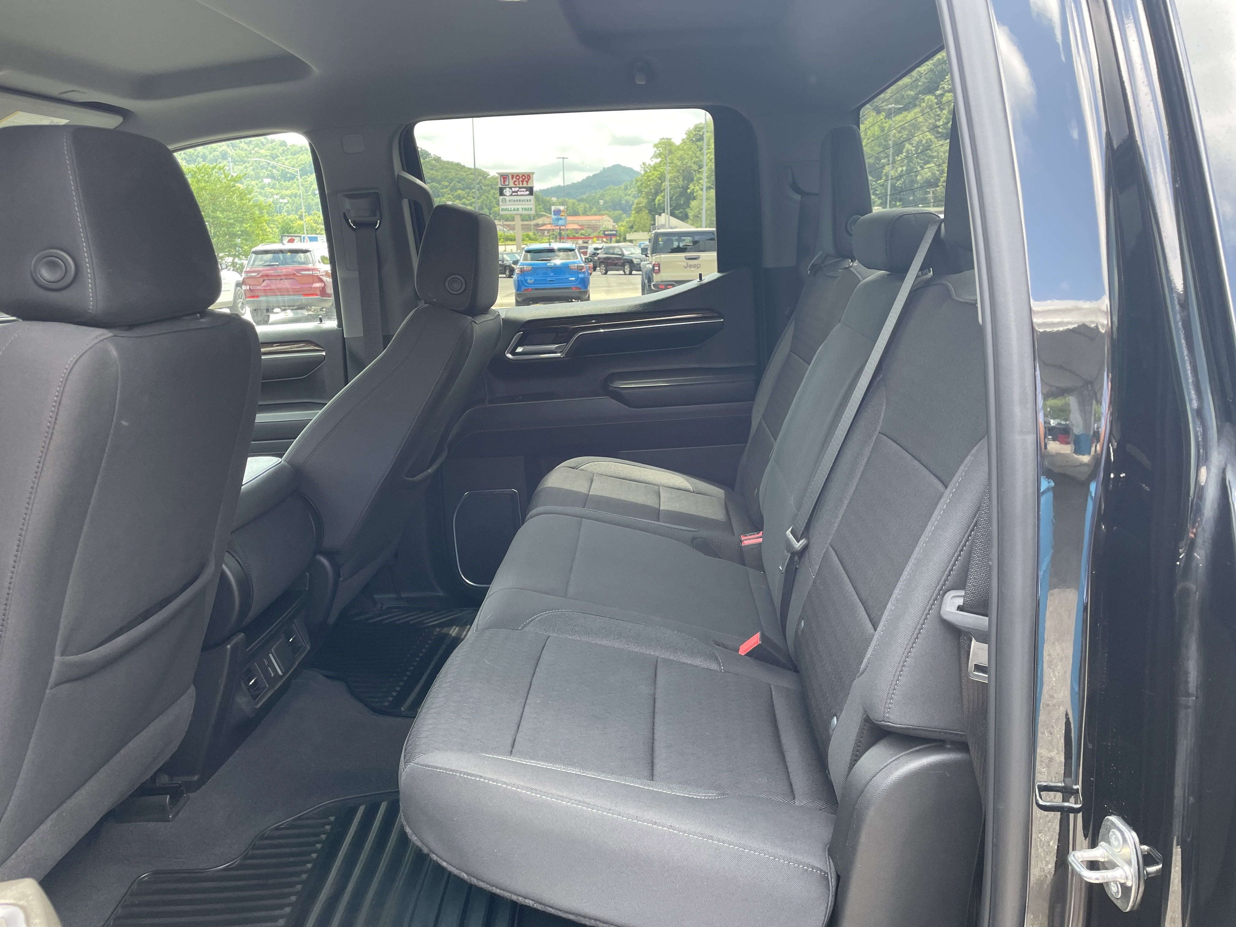 2024 GMC Sierra 1500 4WD Crew Cab Short Box SLE