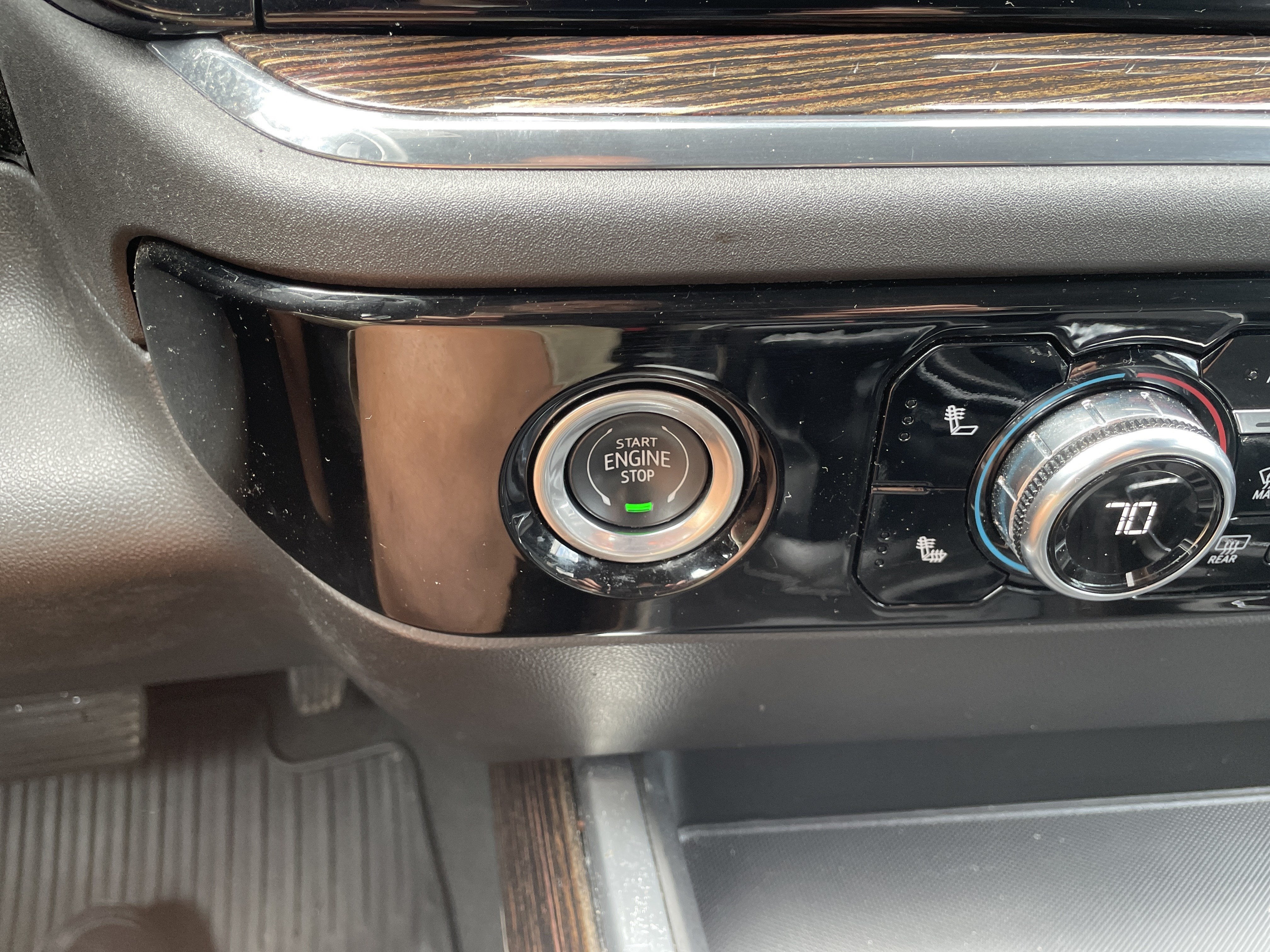 2023 GMC Sierra 1500 4WD Crew Cab Short Box Elevation with 3SB