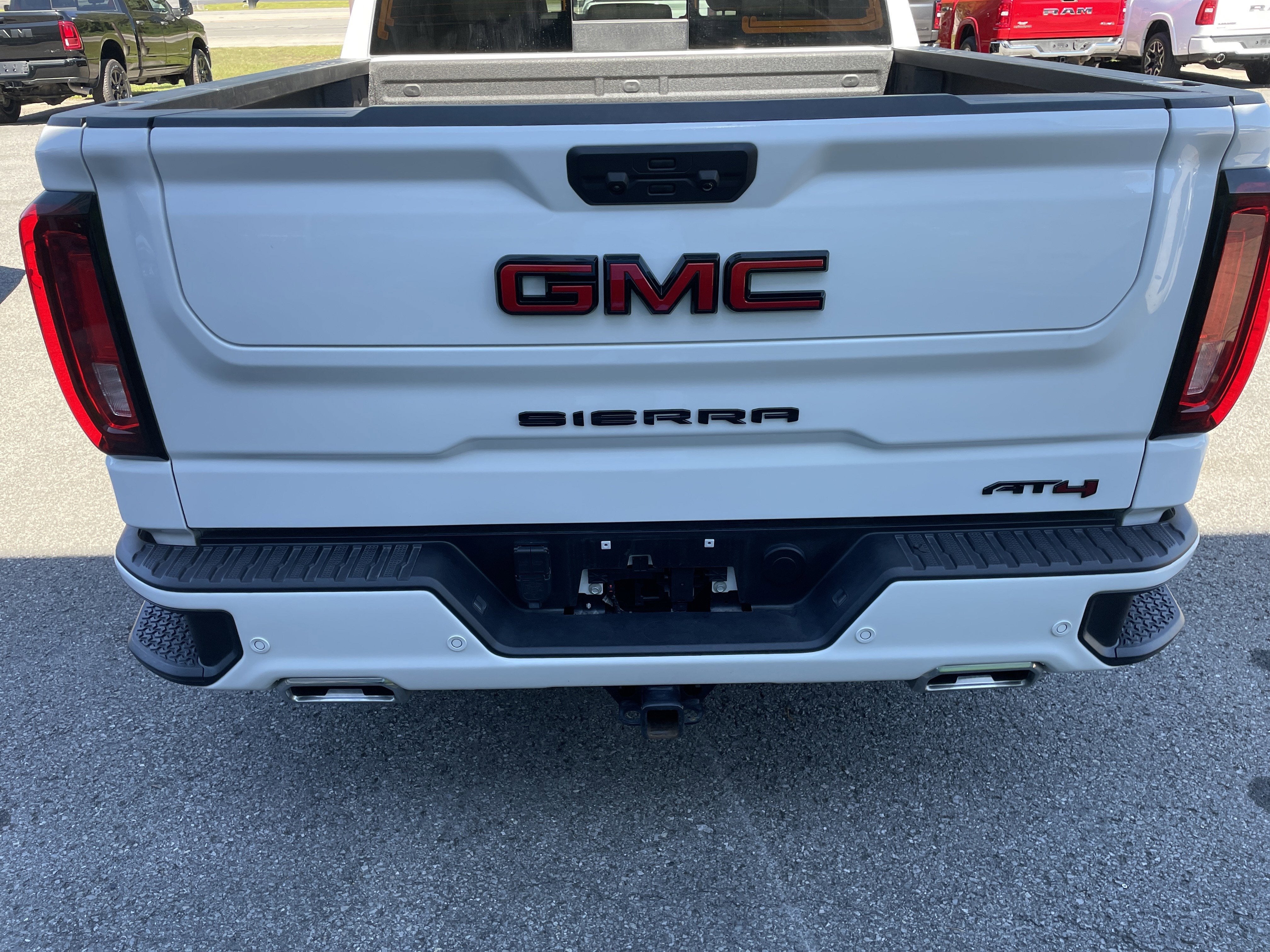 2025 GMC Sierra 1500 4WD Crew Cab Short Box AT4
