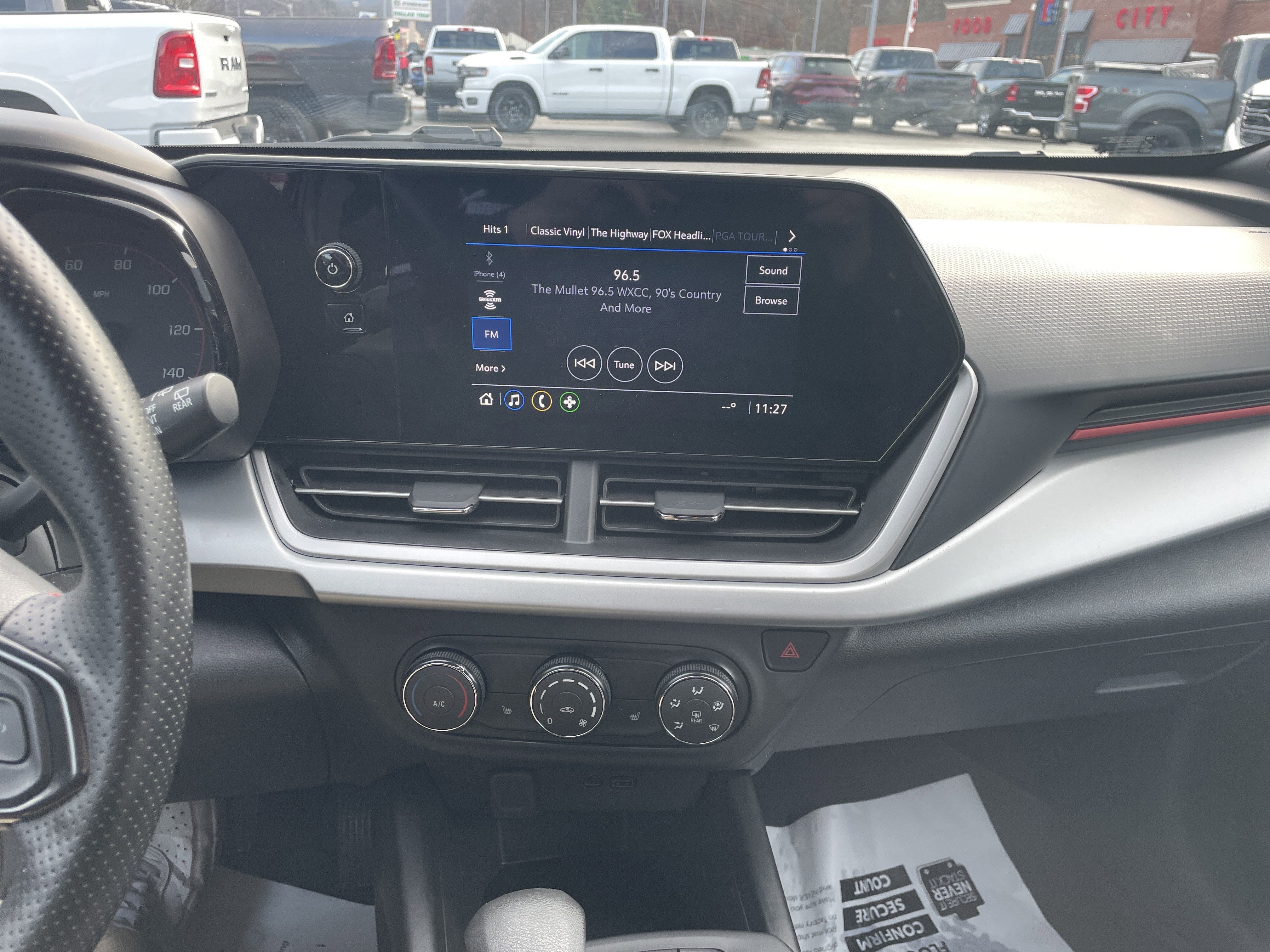 2025 Chevrolet Trax FWD LT