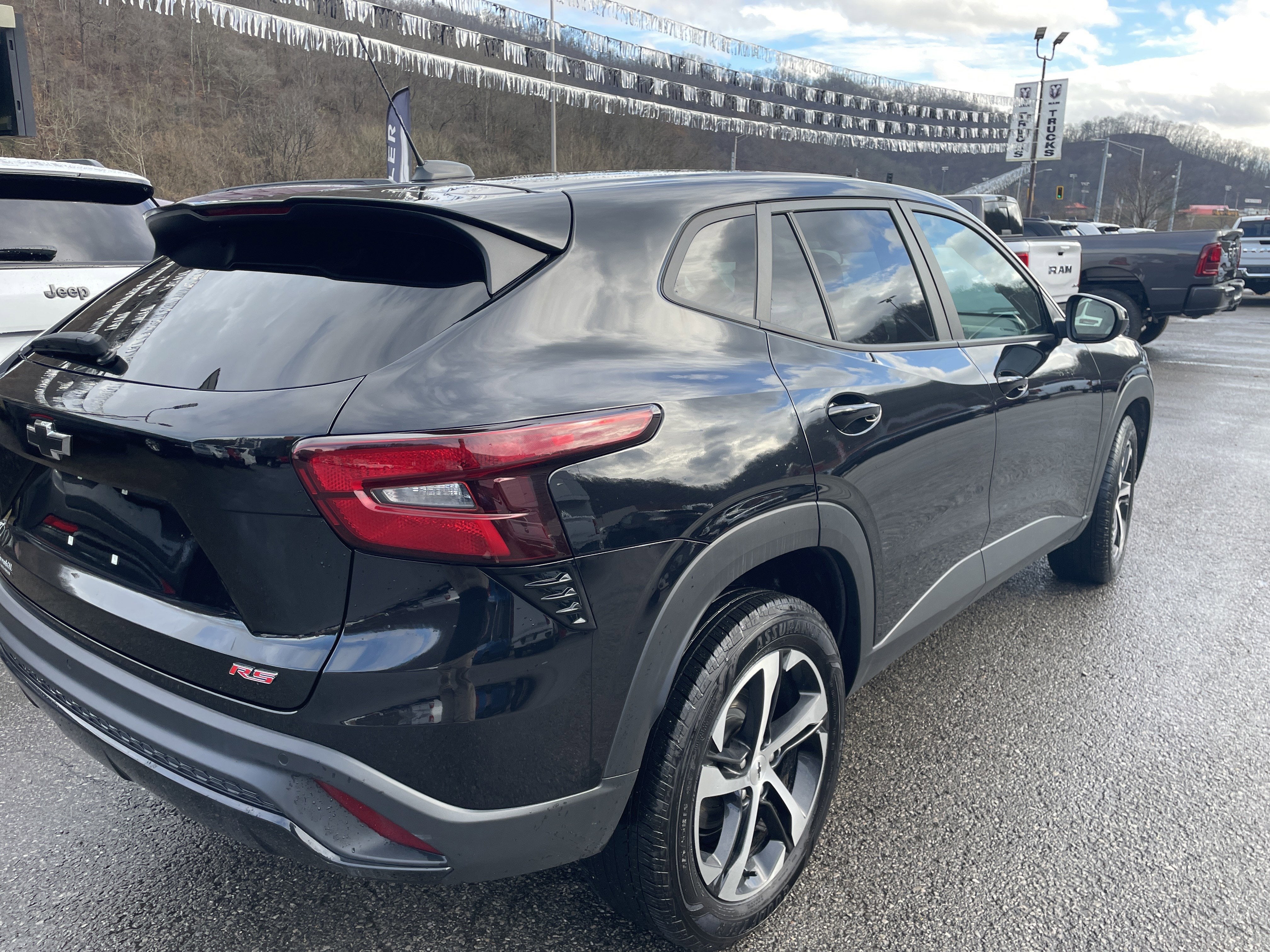 2025 Chevrolet Trax FWD LT