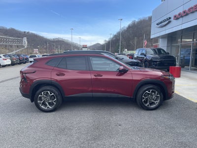 2025 Chevrolet Trax FWD LT