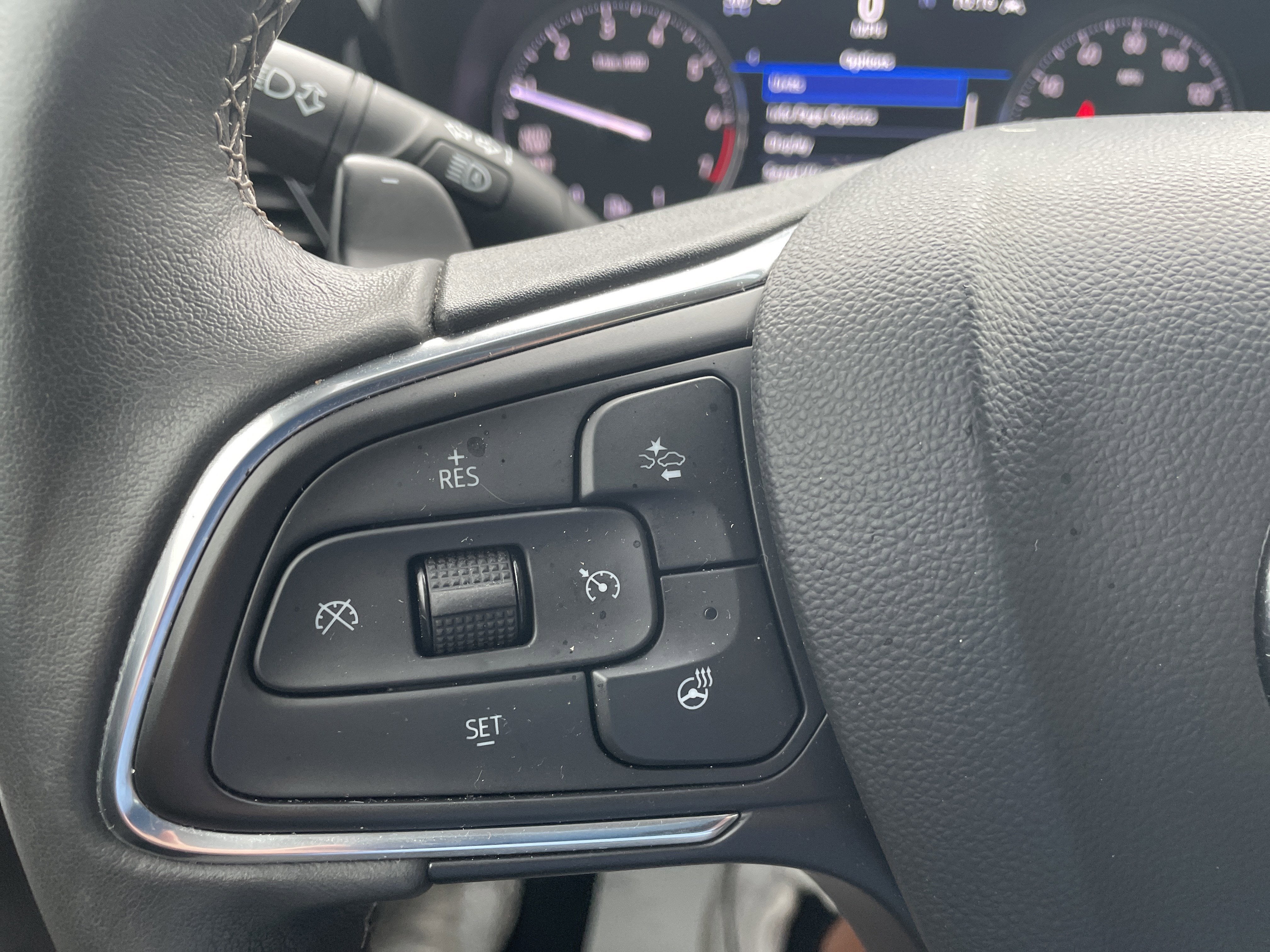 2023 Buick Envision Essence AWD