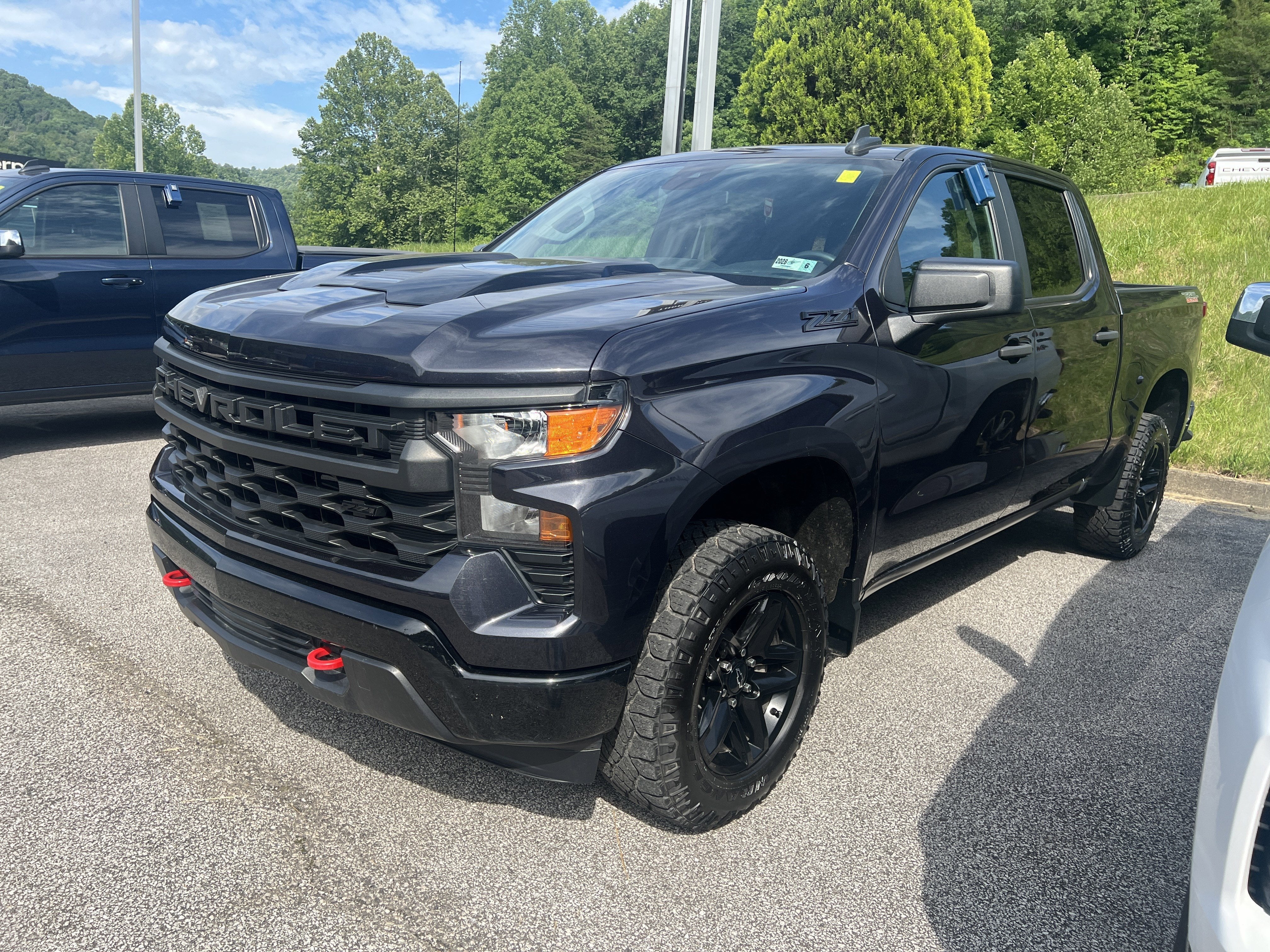 2023 Chevrolet Silverado 1500 Custom Trail Boss
