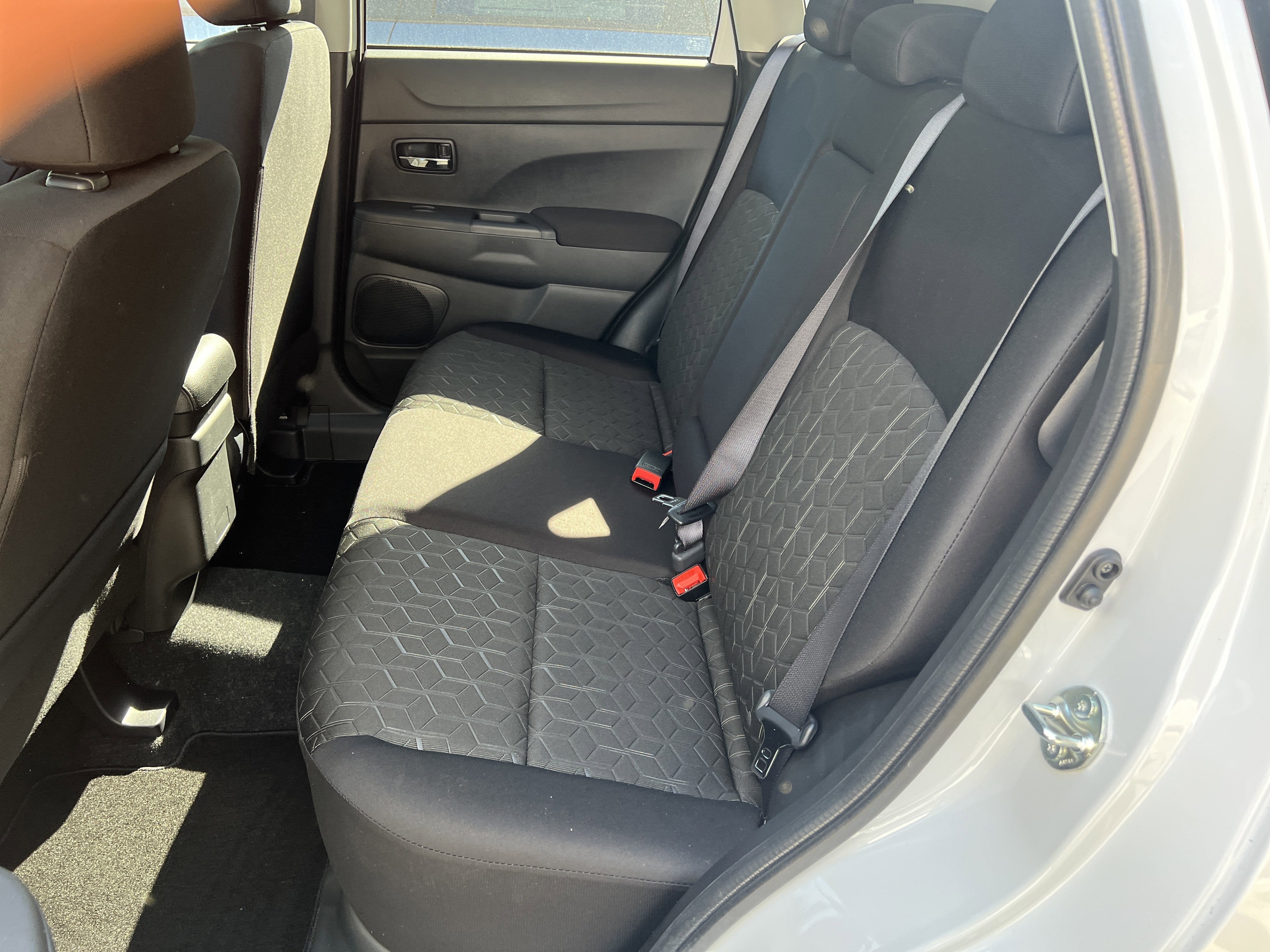 2026 Mitsubishi Outlander Sport ES