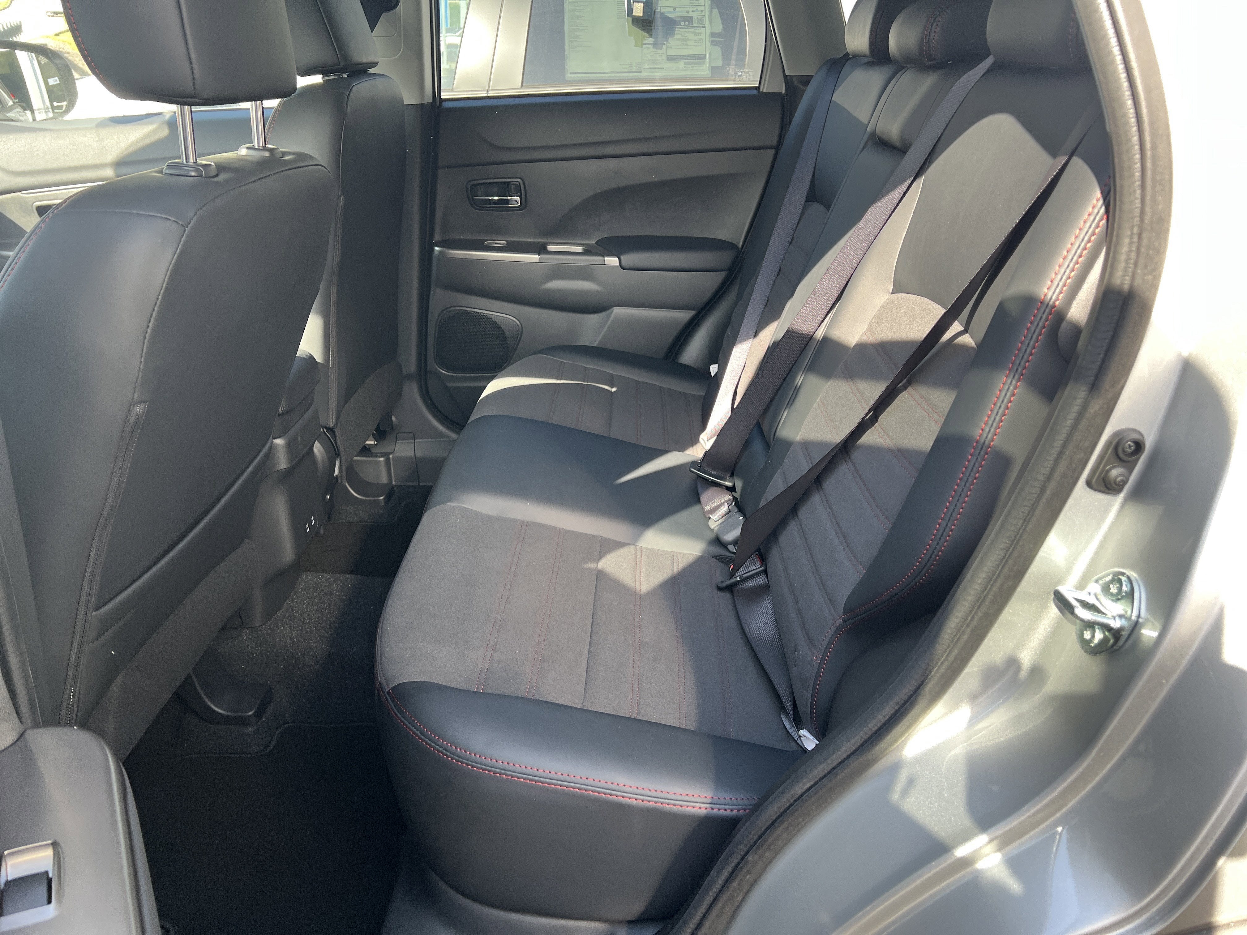 2026 Mitsubishi Outlander Sport SE