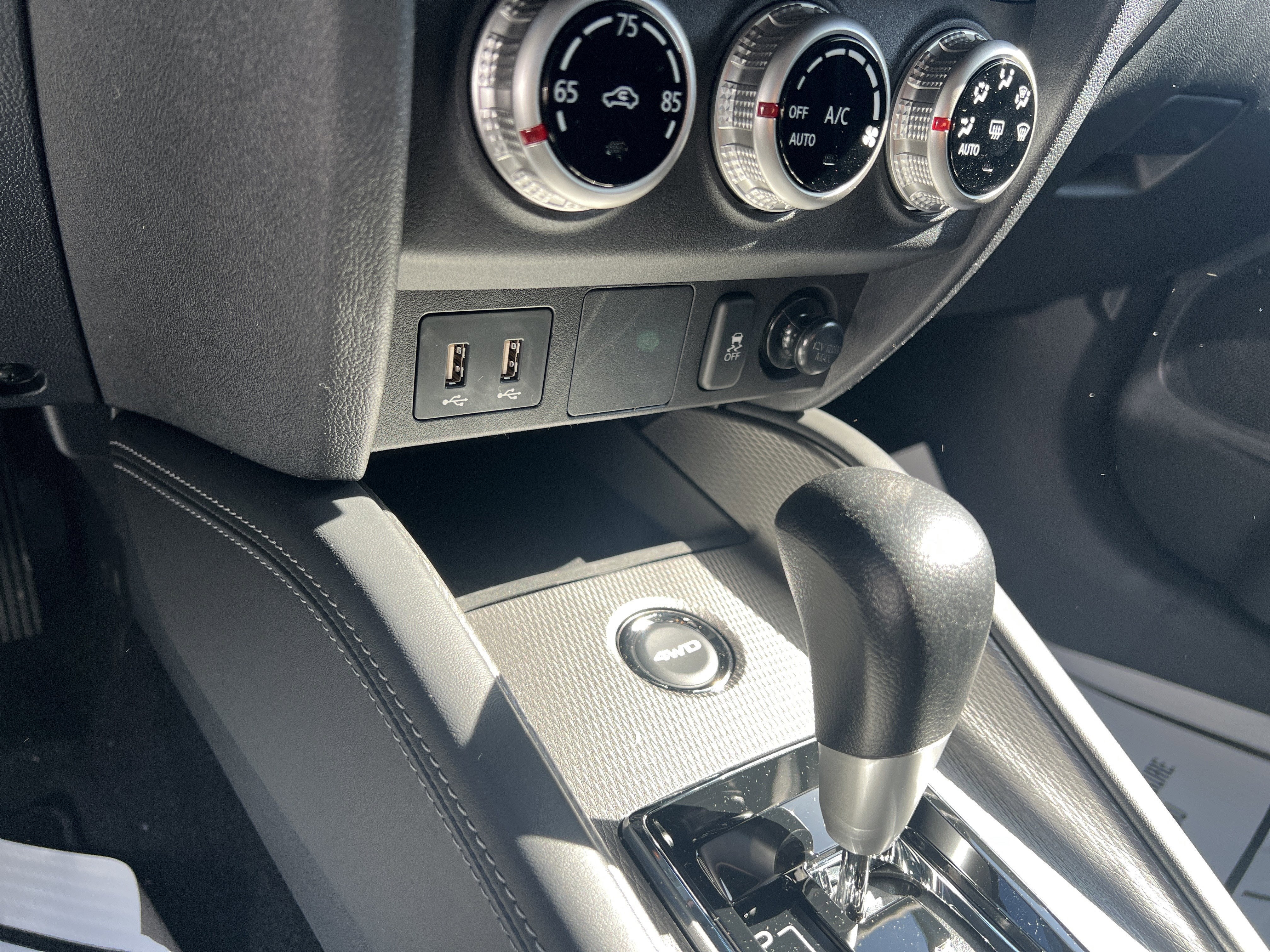 2026 Mitsubishi Outlander Sport ES