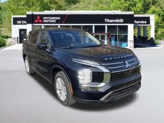 2025 Mitsubishi Outlander ES