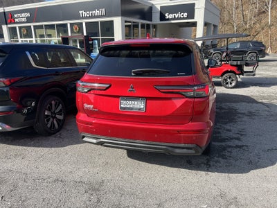 2025 Mitsubishi Outlander ES