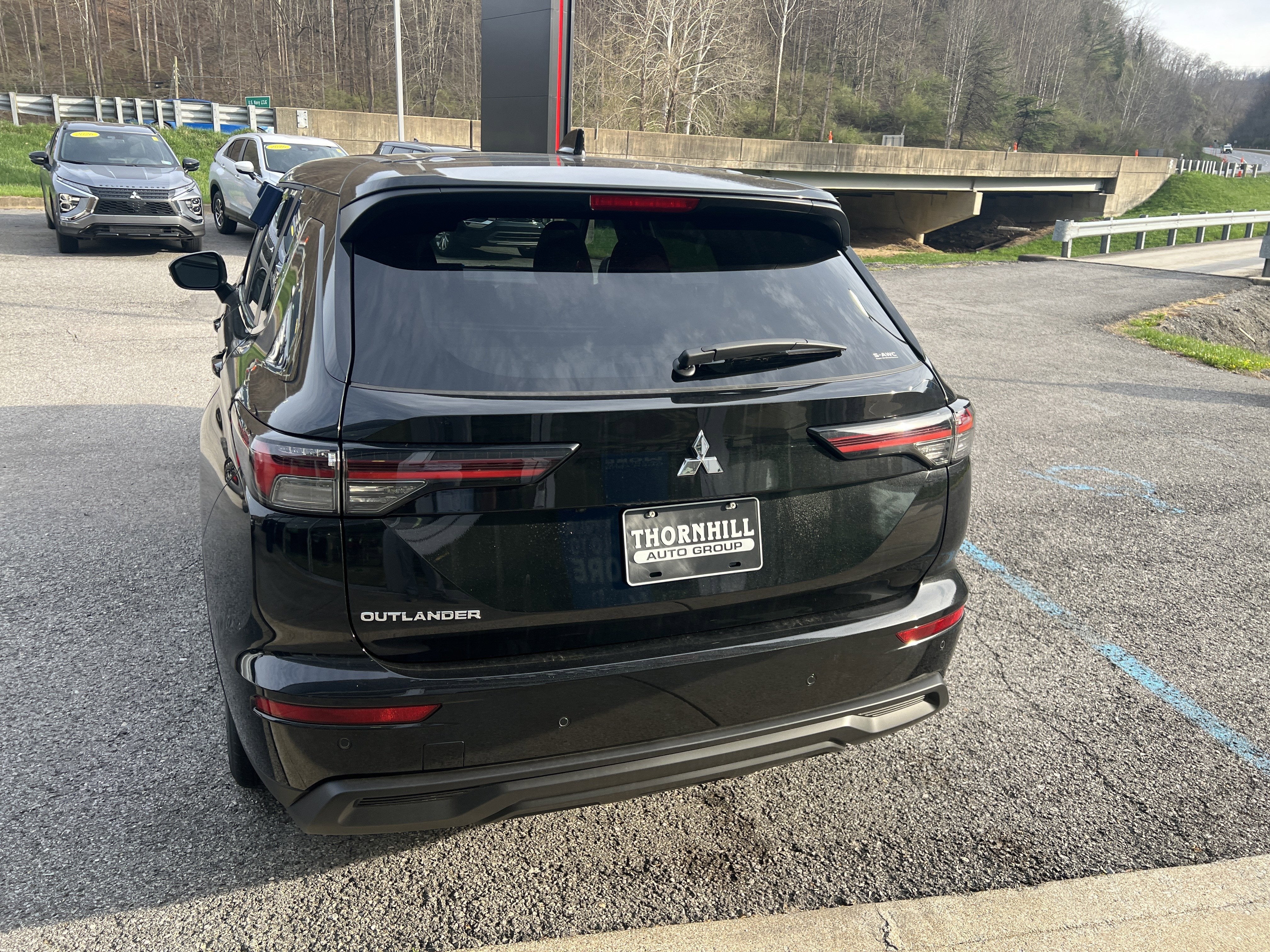 2026 Mitsubishi Outlander ES