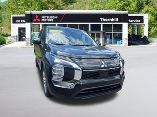 2026 Mitsubishi Outlander ES