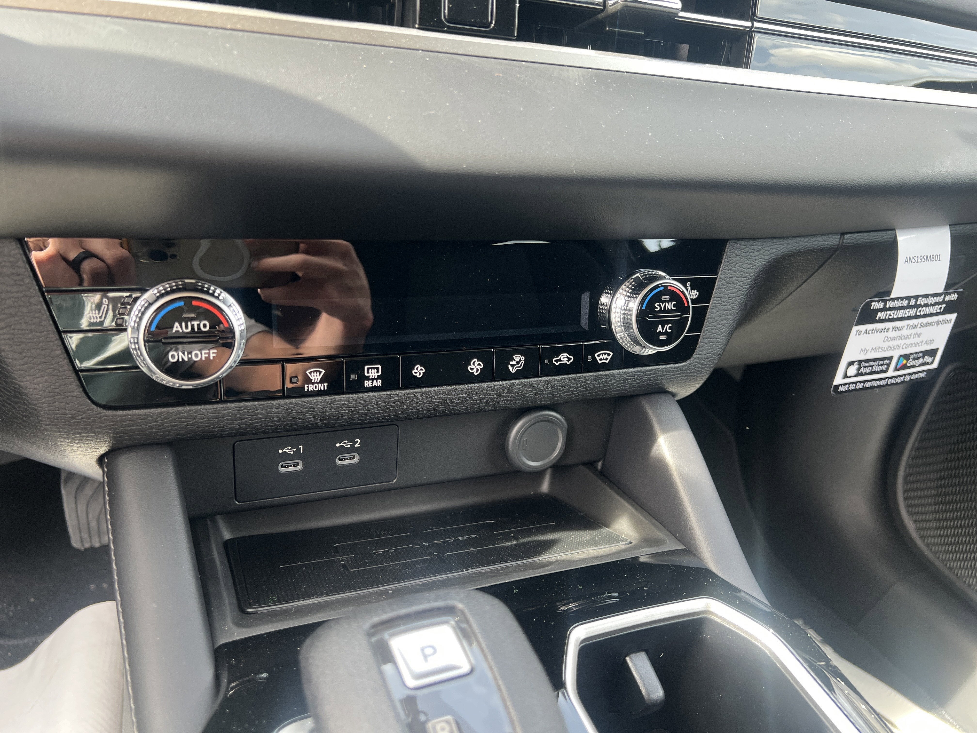 2026 Mitsubishi Outlander ES