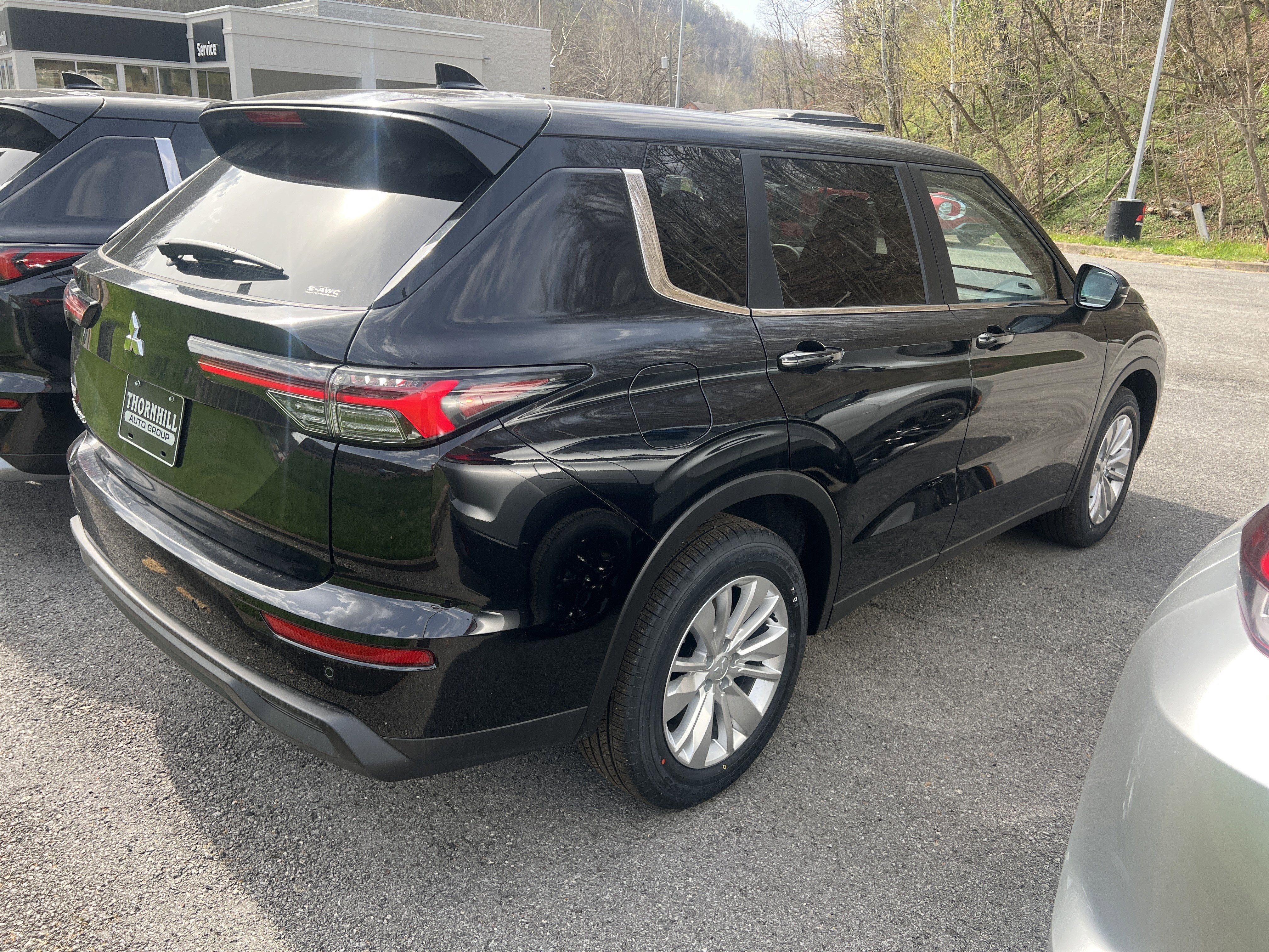 2026 Mitsubishi Outlander ES