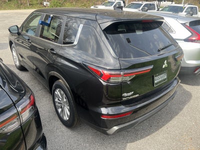2026 Mitsubishi Outlander ES