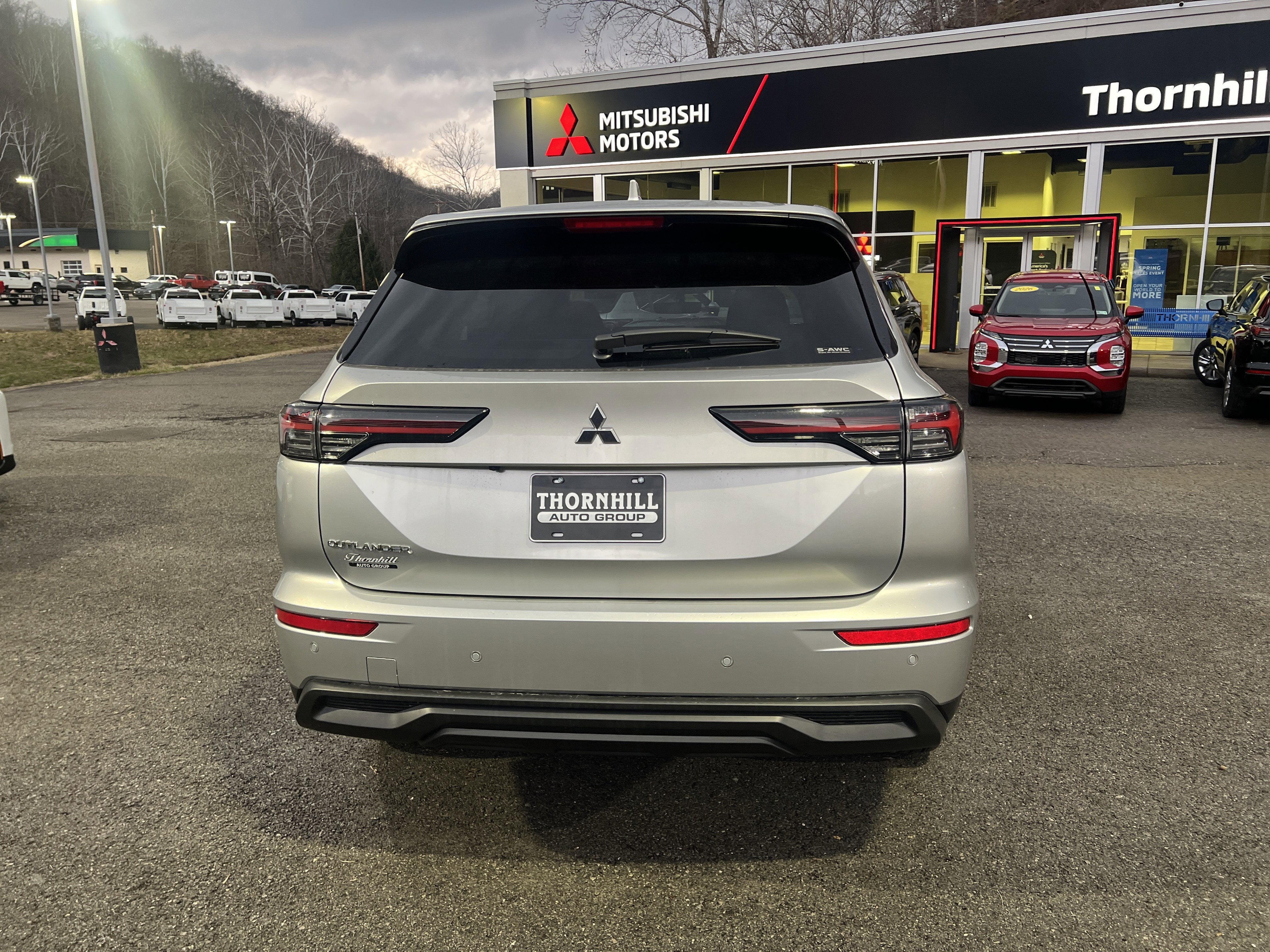 2026 Mitsubishi Outlander ES