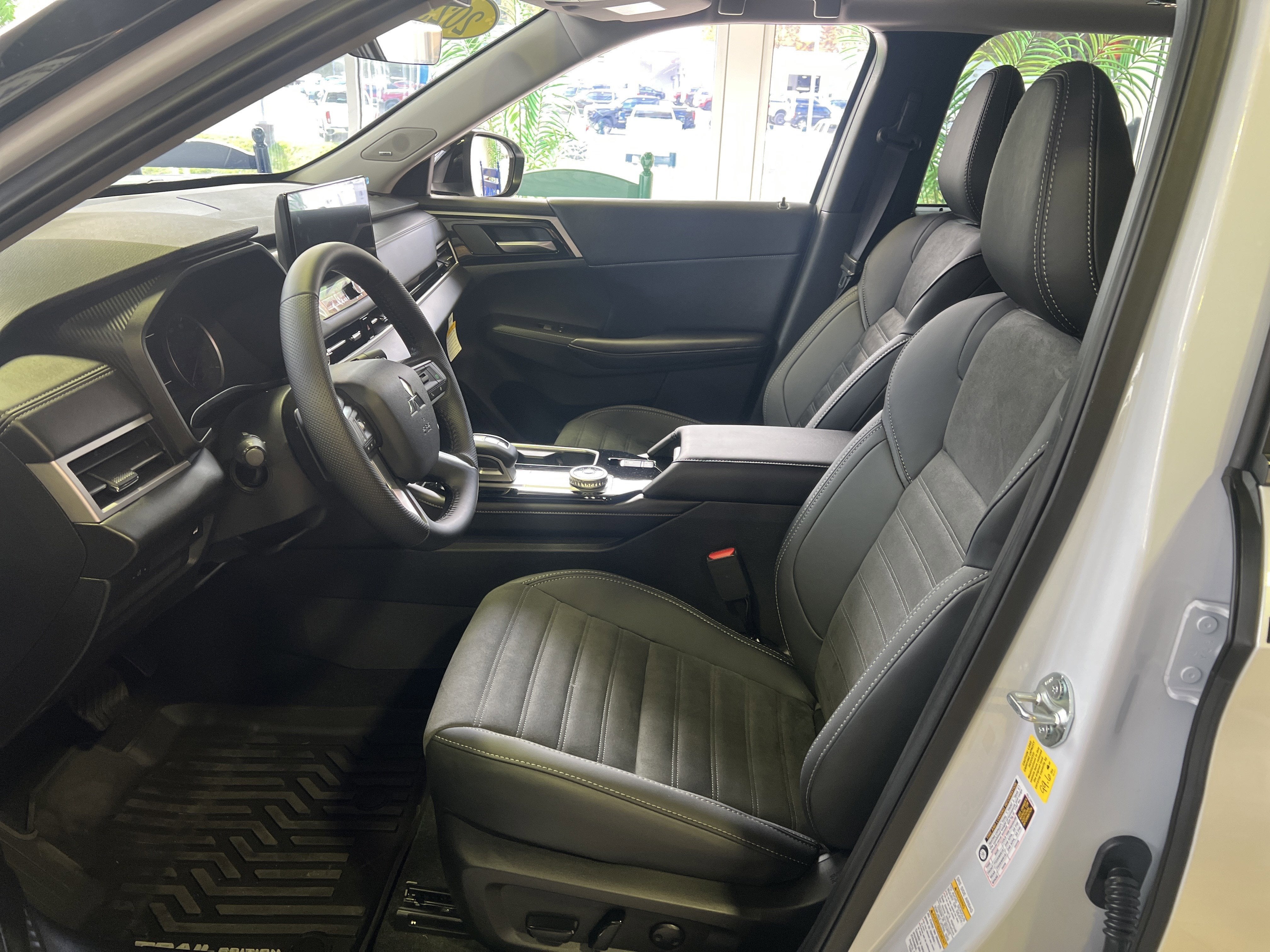 2025 Mitsubishi Outlander Trail Edition