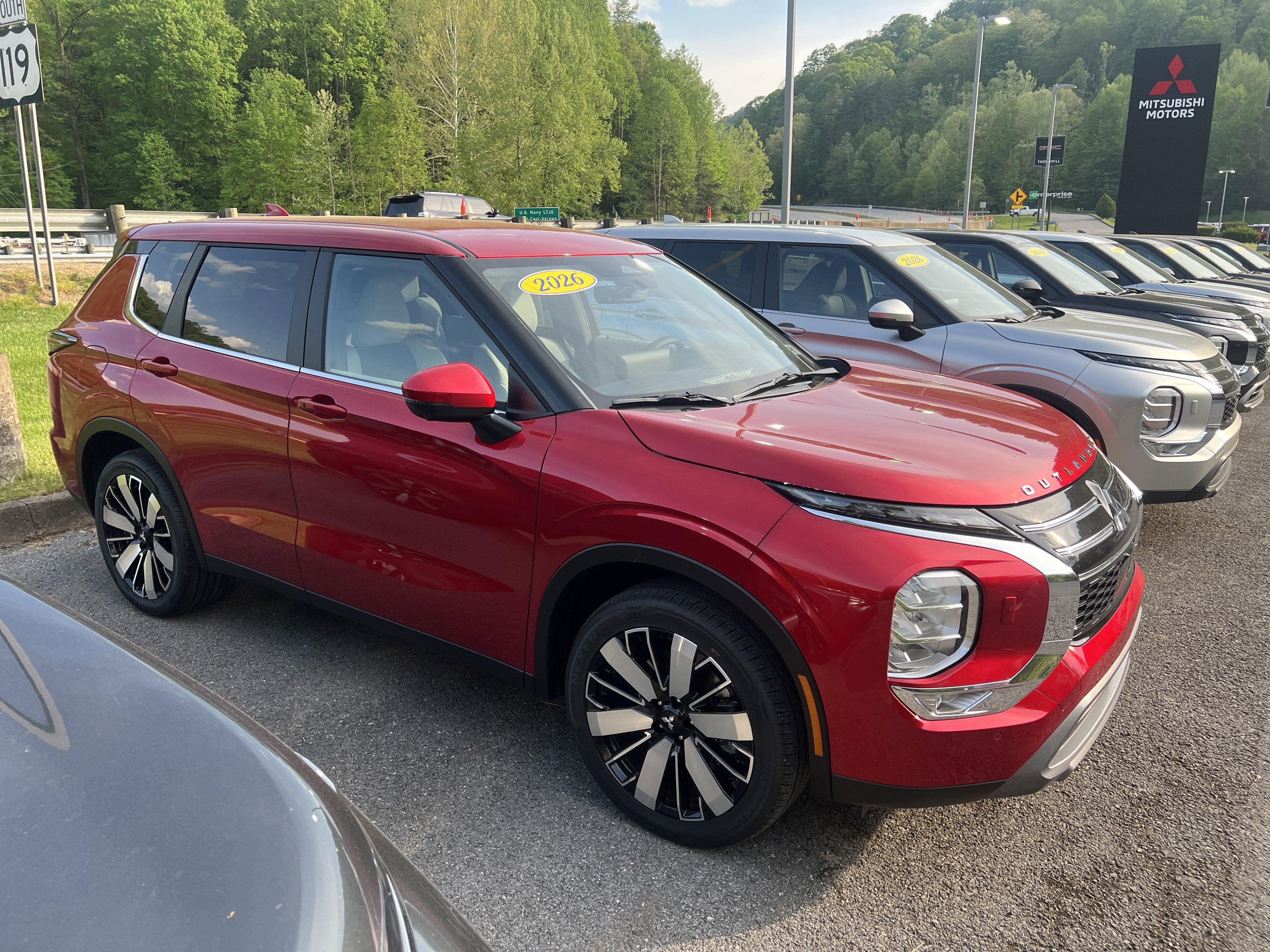 2026 Mitsubishi Outlander SE