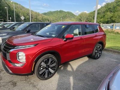 2026 Mitsubishi Outlander SE