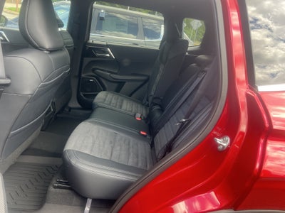2026 Mitsubishi Outlander LE