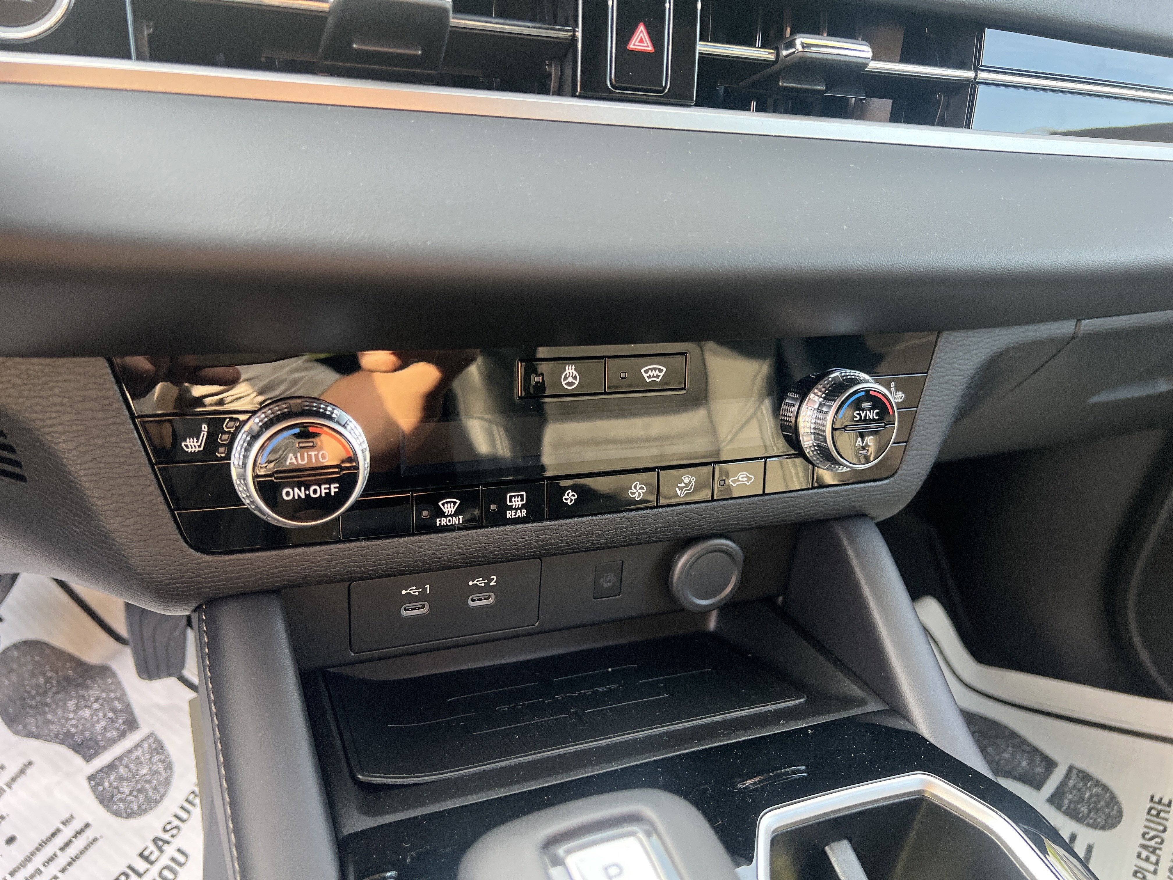 2026 Mitsubishi Outlander LE