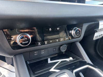 2026 Mitsubishi Outlander LE