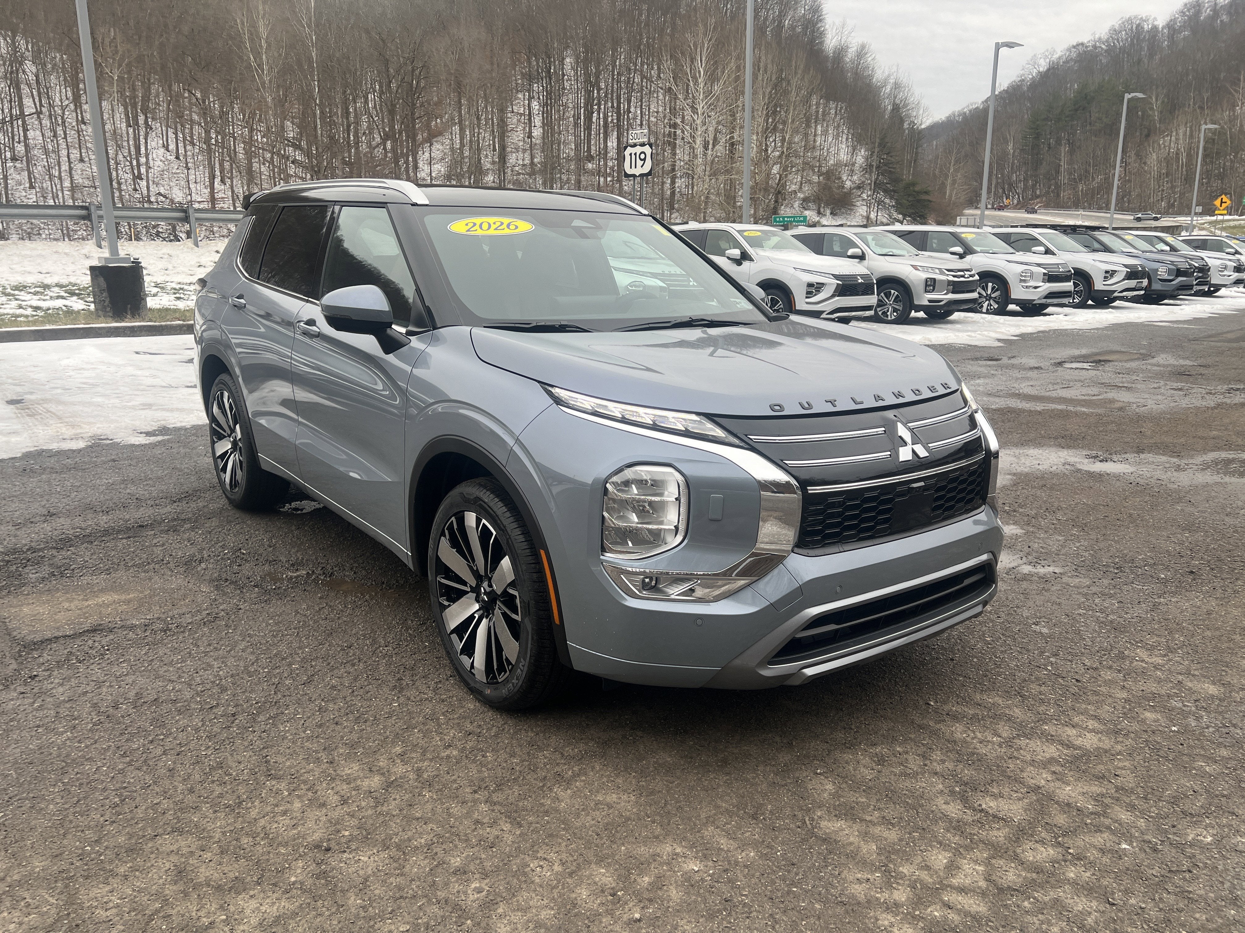 2026 Mitsubishi Outlander SE