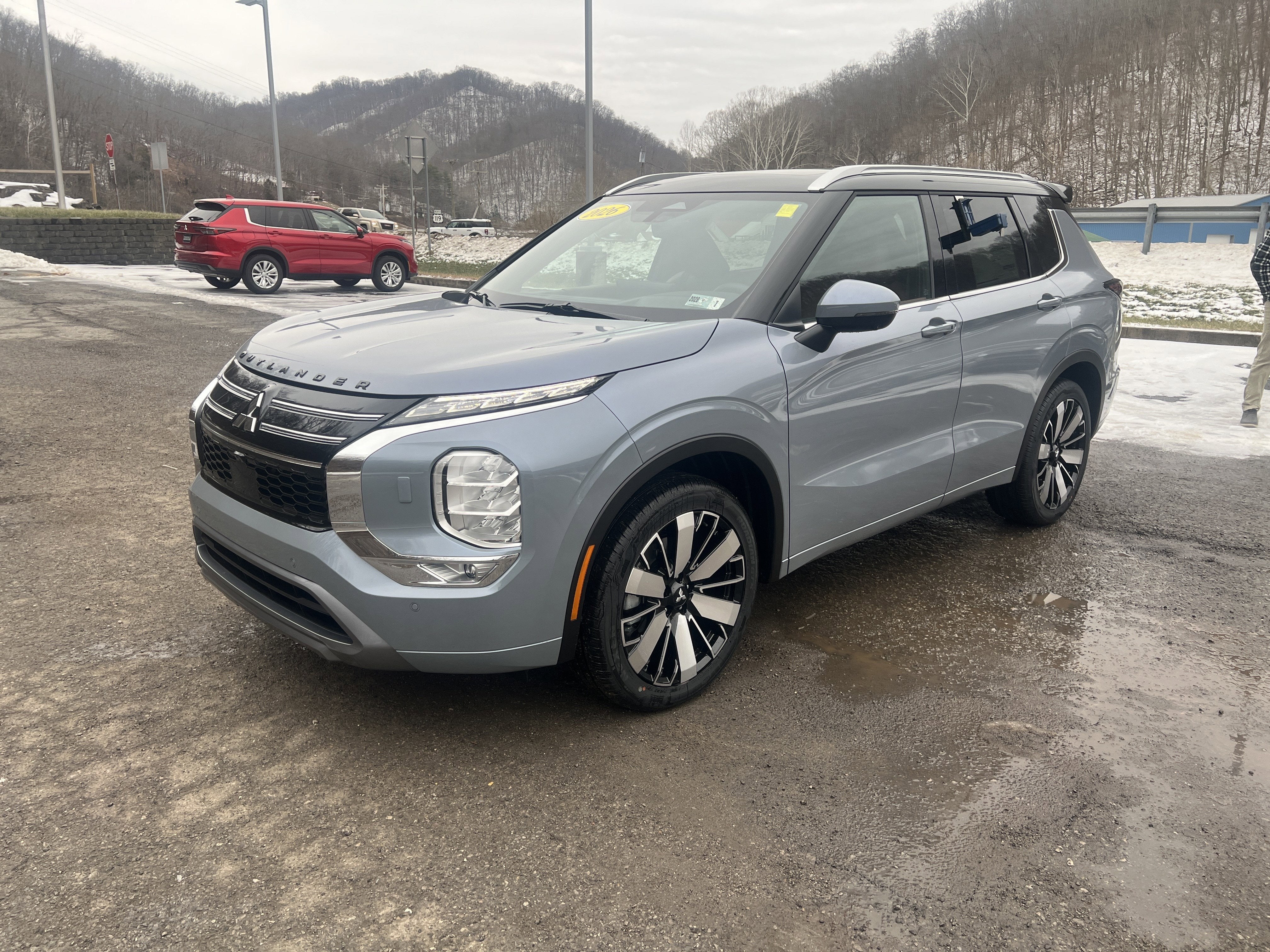 2026 Mitsubishi Outlander SE