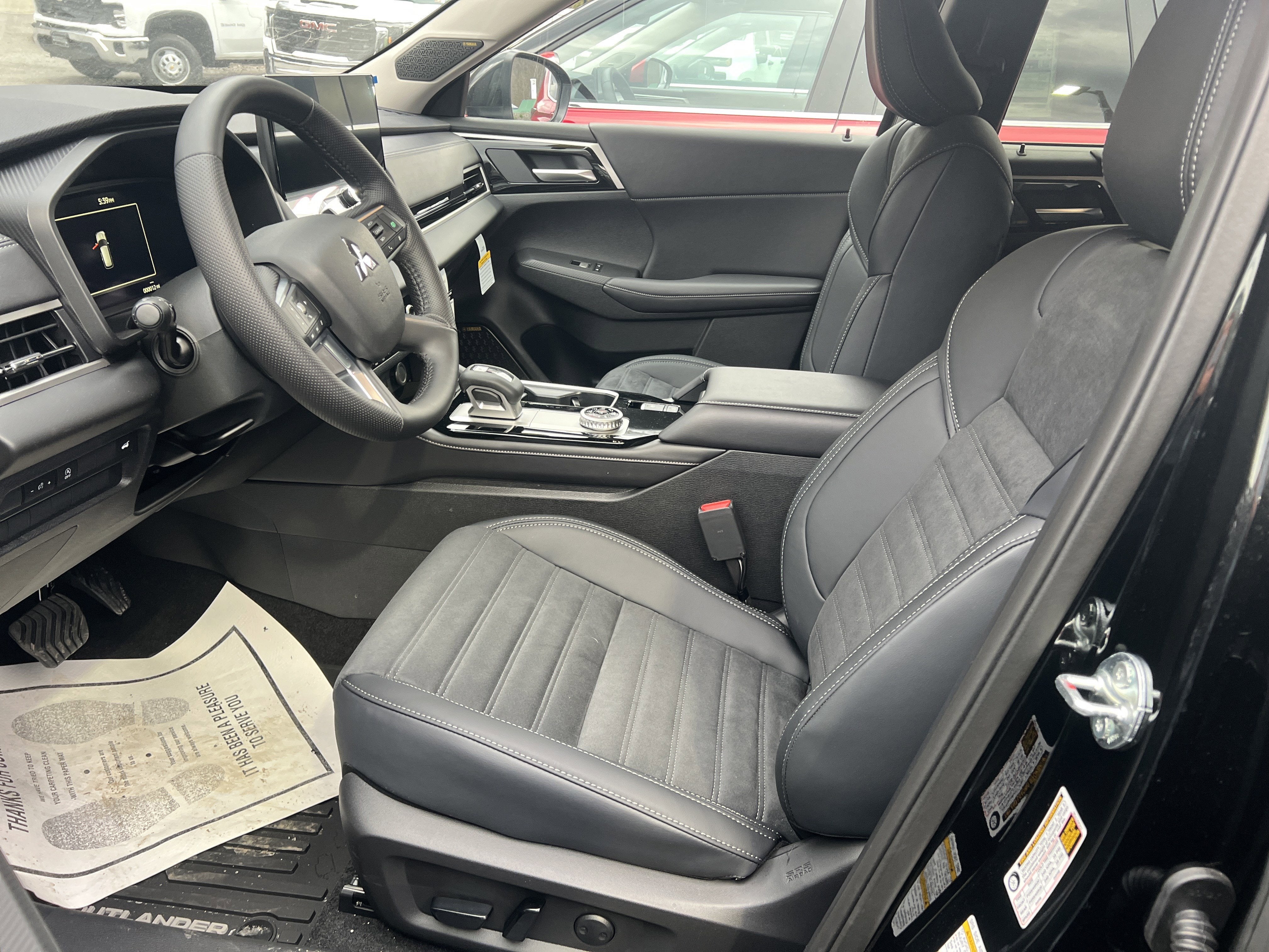 2026 Mitsubishi Outlander SE