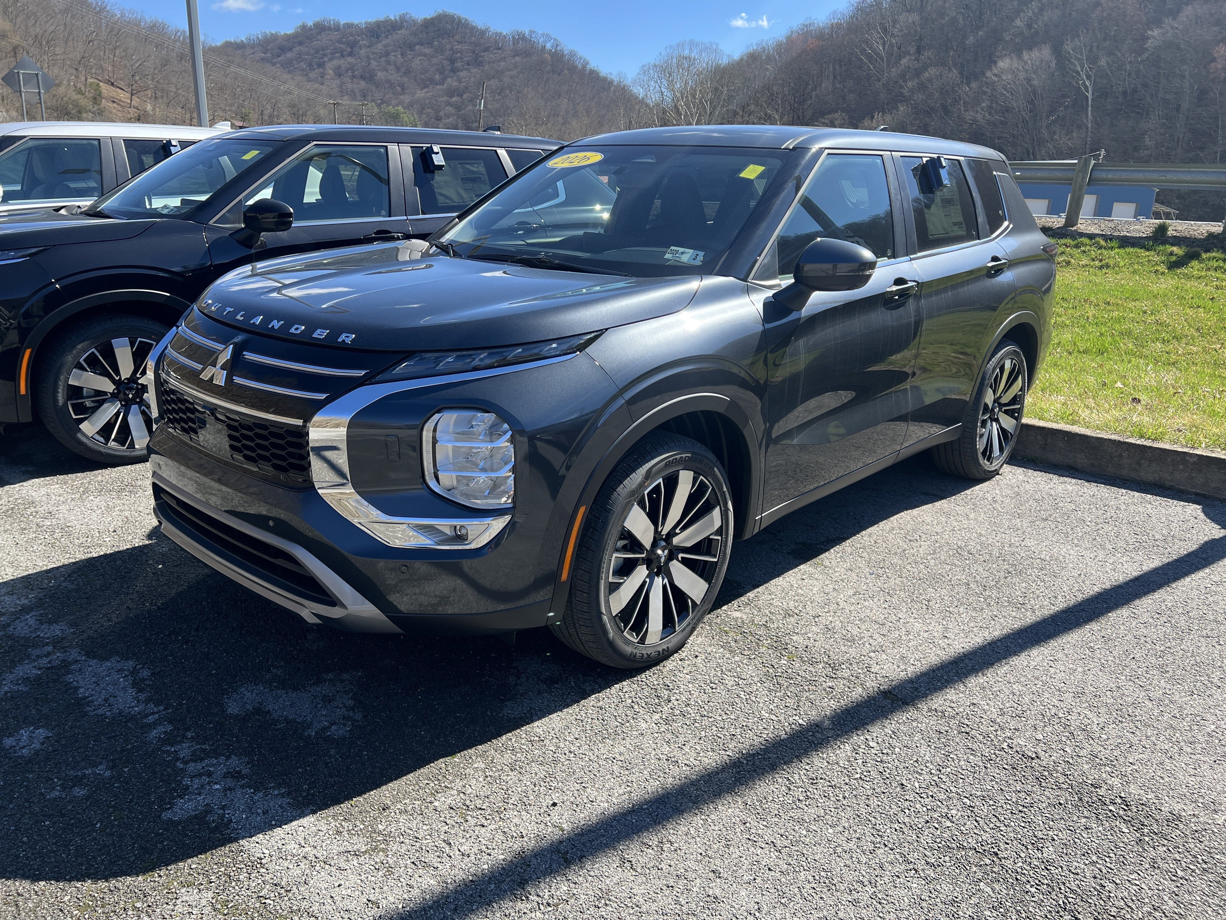 2026 Mitsubishi Outlander SE