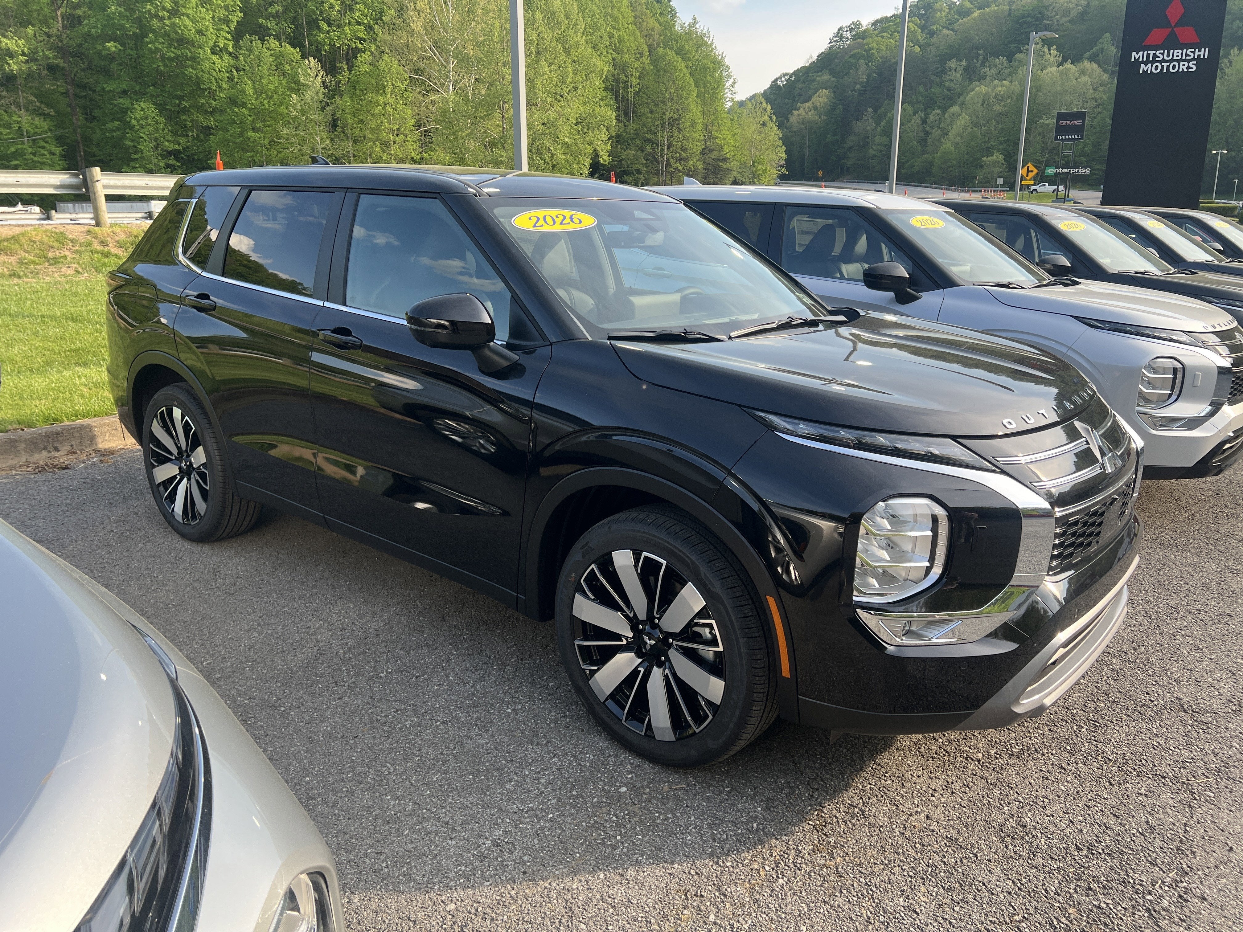 2026 Mitsubishi Outlander SE