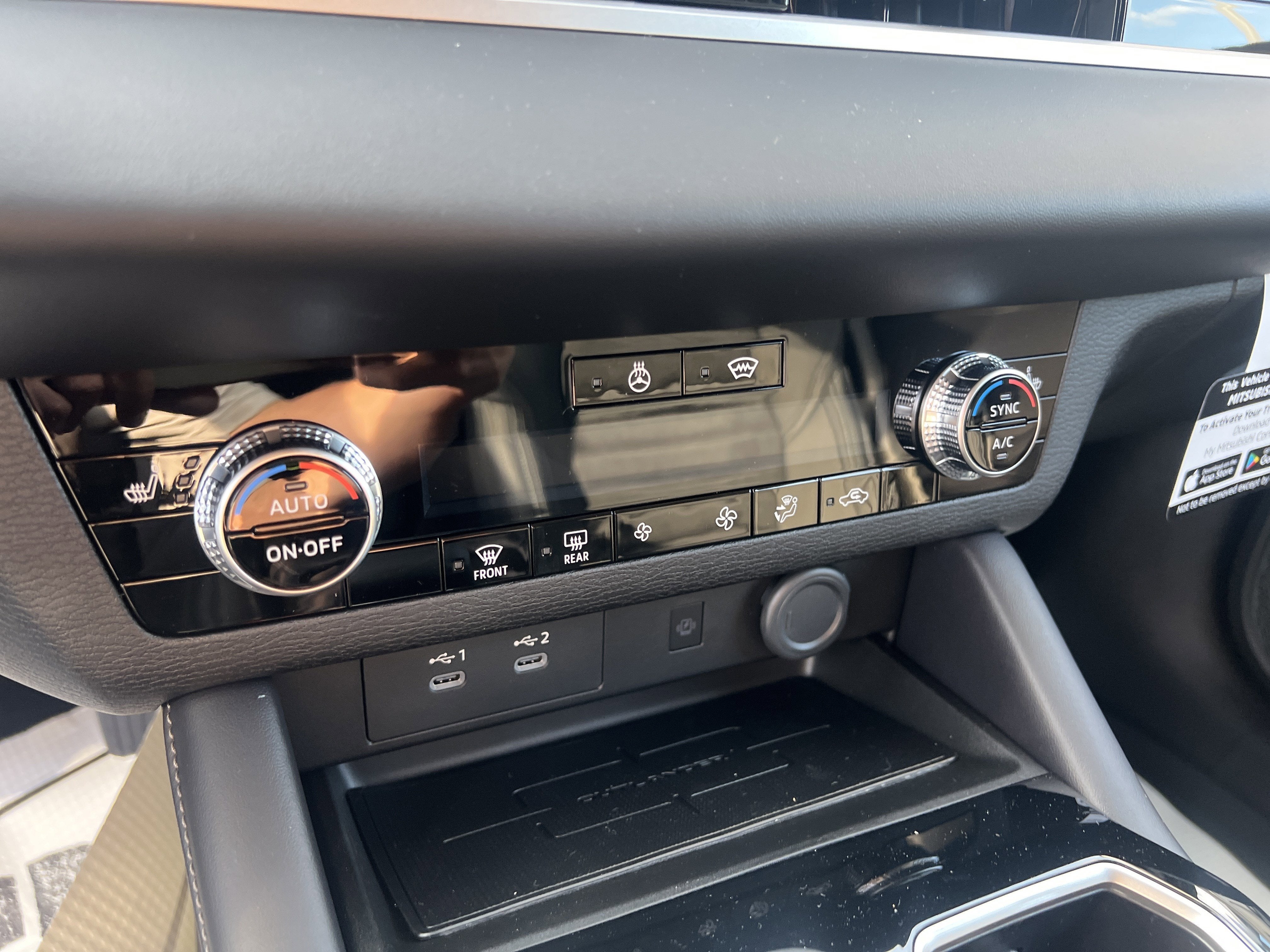 2026 Mitsubishi Outlander SE
