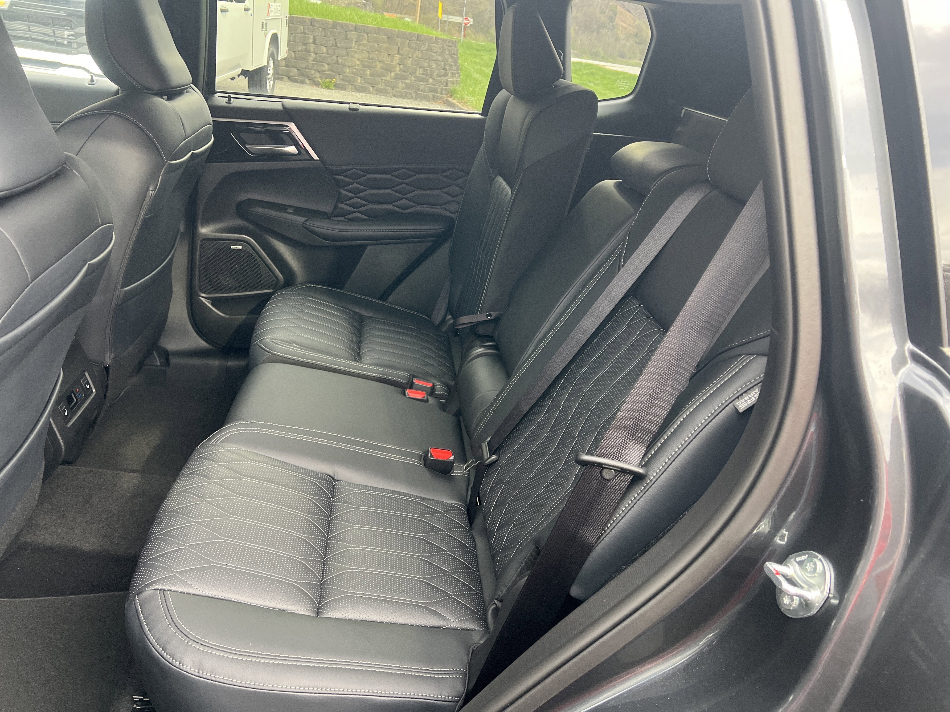 2026 Mitsubishi Outlander SEL